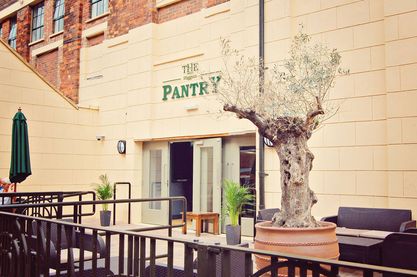 the Higgins Pantry outside taken from Castle Lane