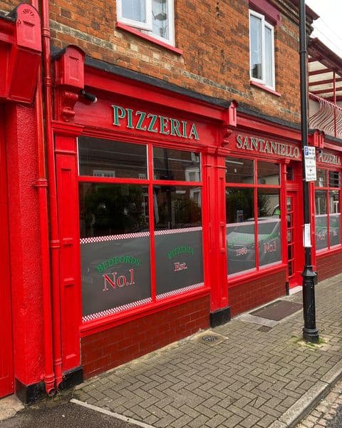 The outside of Pizzeria Santaniello in Bedford on Newnham Street