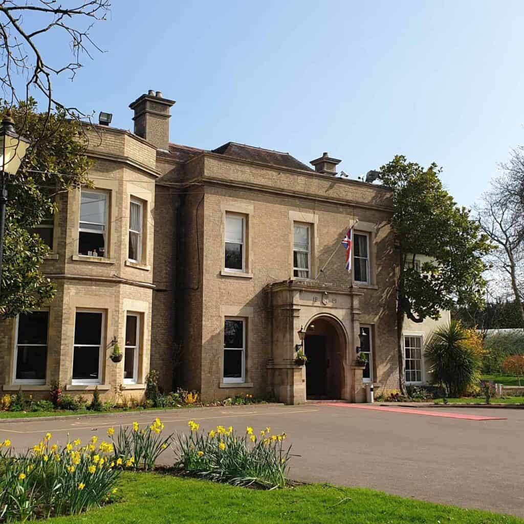 Unwind and Explore: The Best Hotels in Bedford