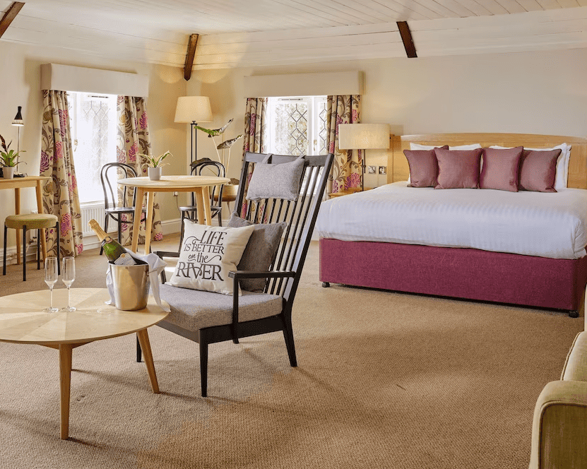 Unwind and Explore: The Best Hotels in Bedford